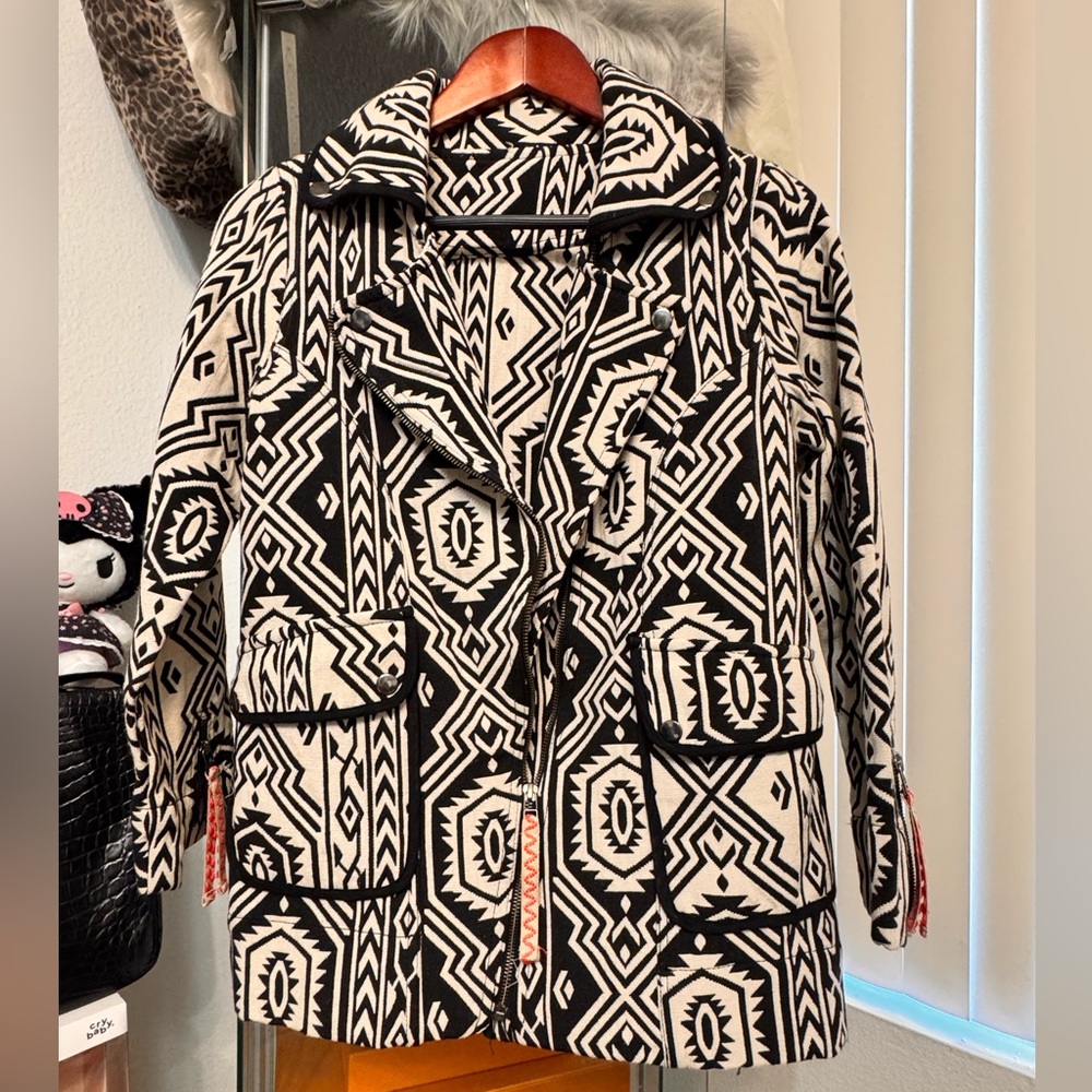 MINKPINK Black and Cream Patterned Jacket
